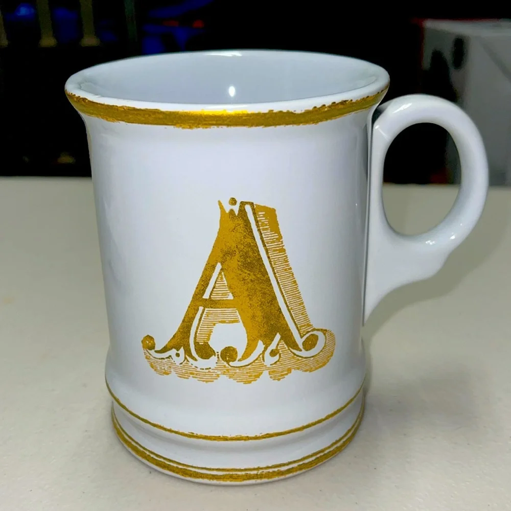 WILLIAMS SONOMA GOLD MONOGRAM LETTER A MUG EUC